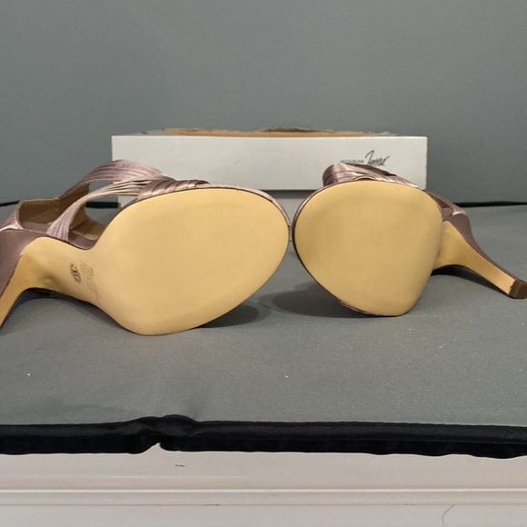 Jacqueline Ferrar Taupe Fabric Heel - Picture 10 of 15